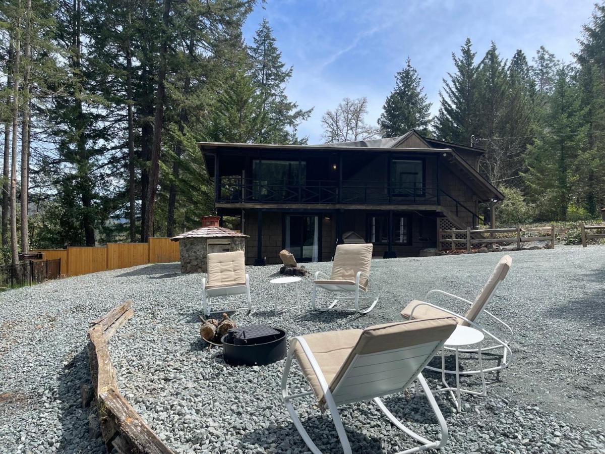 The River House Grants Pass Exterior photo